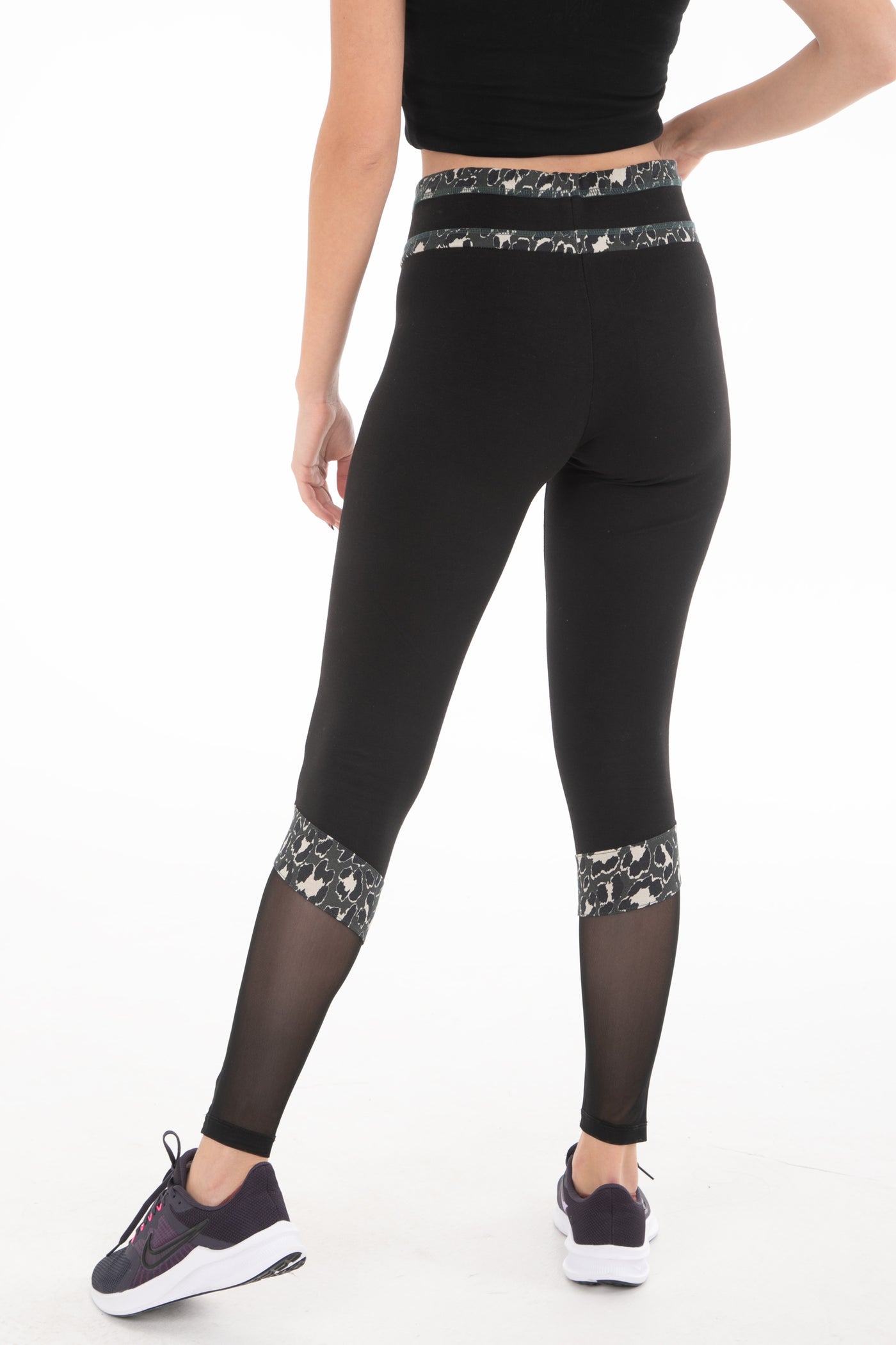 Hill & Dale Sports Legging With Leopard Detail and Lace Bottom Leg