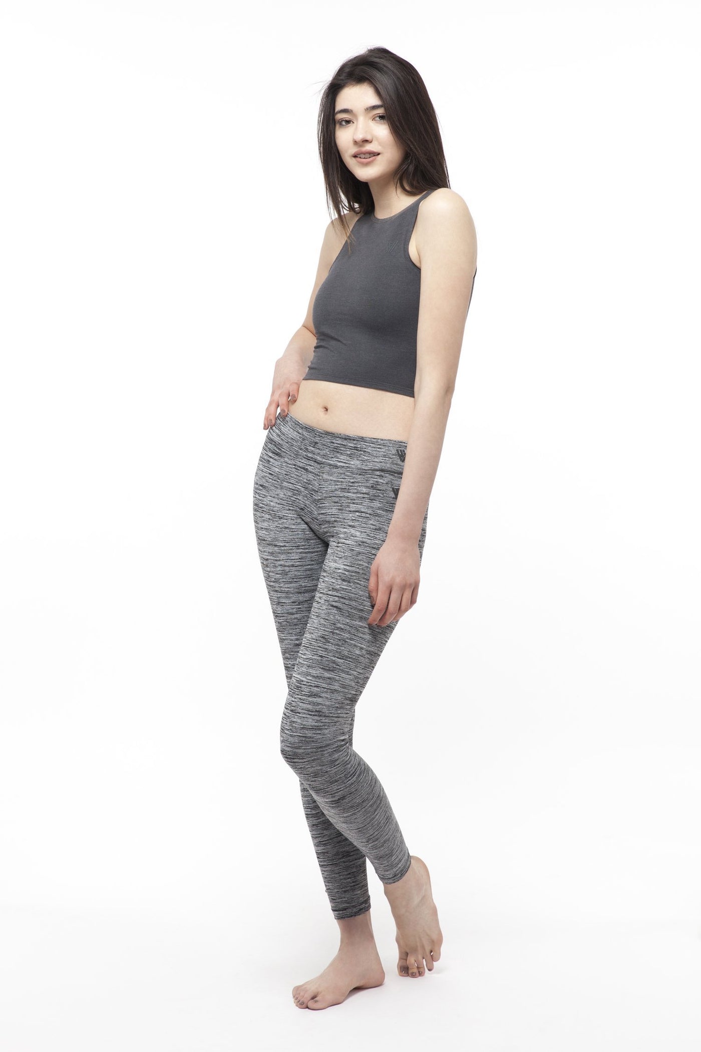 hill & dale sports crop top in anthracite top hill & dale 