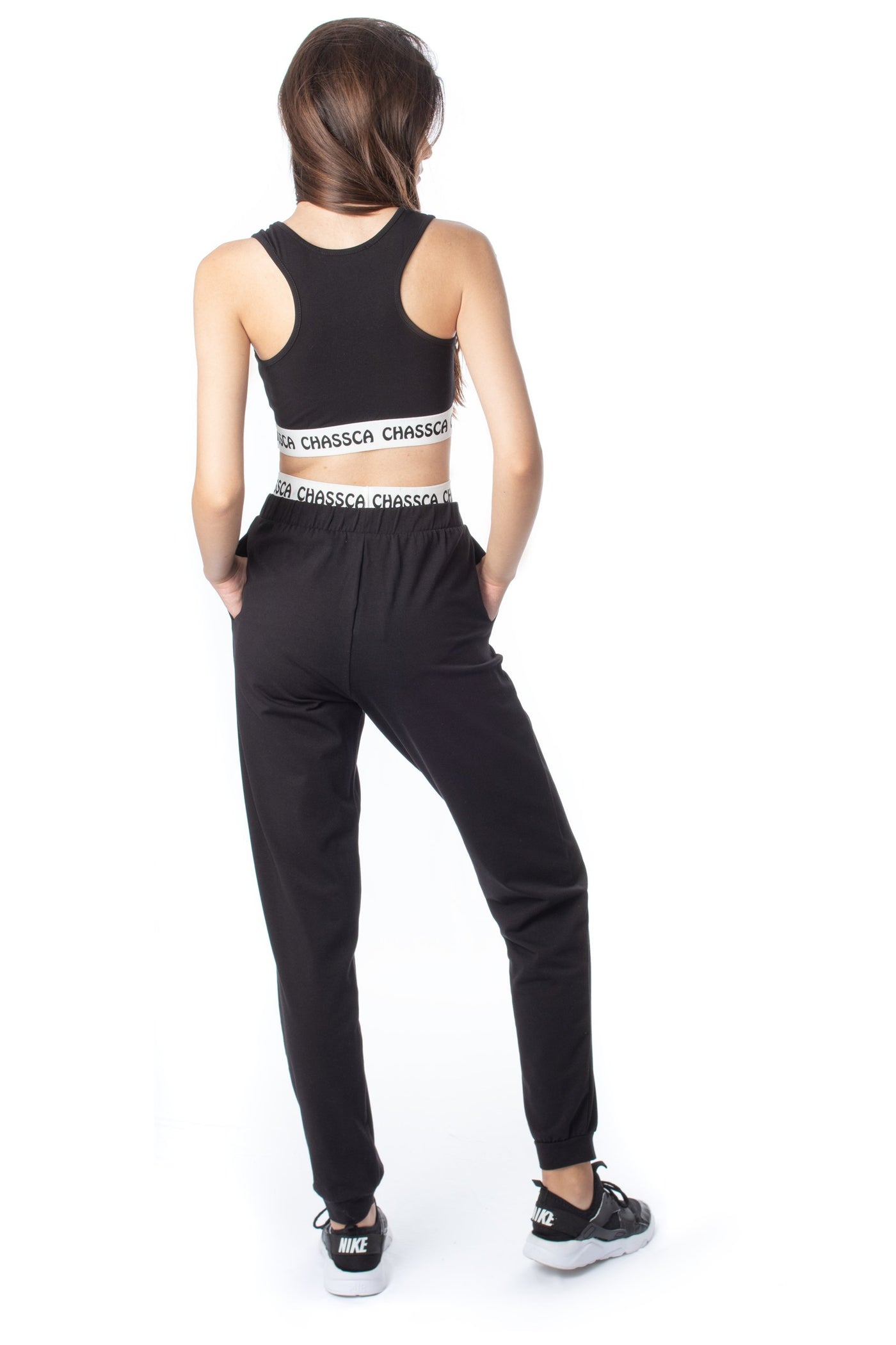 chassca cropped top & jogger pant set - Breakmood