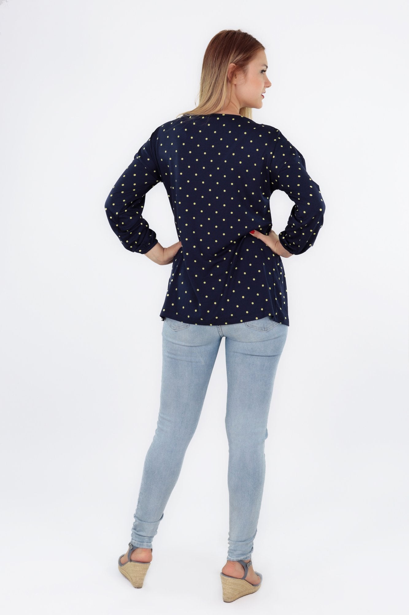 Chassca V-Neck Spotty Blouse